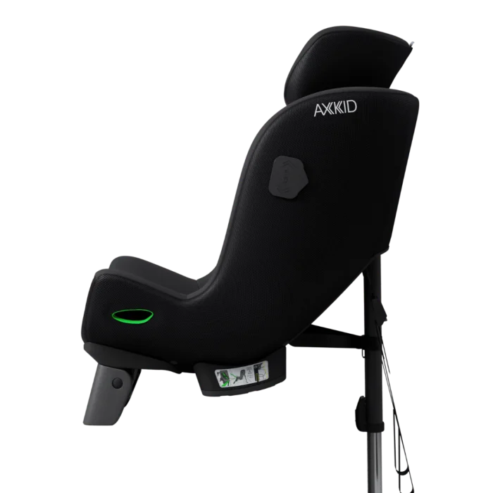 Bilbarnstolen Axkid Minikid 4 Pro i svart för barn mellan 0 och 7 år