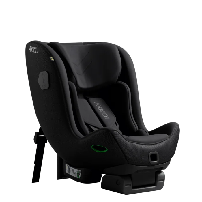 Bilbarnstolen Axkid Minikid 4 Pro i svart för barn mellan 0 och 7 år