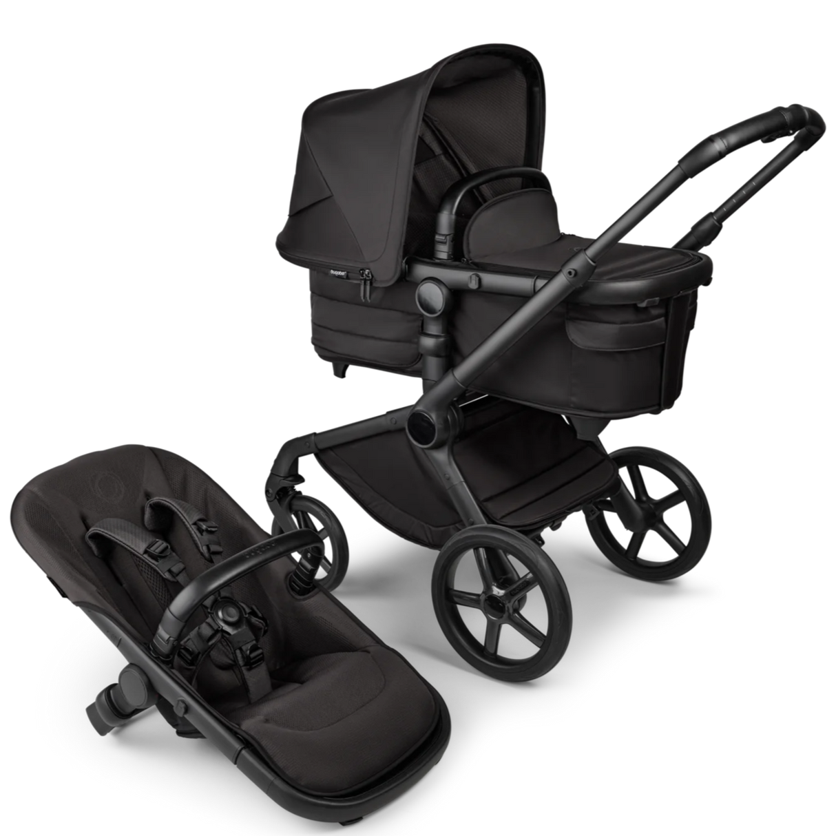 Duovagnen Bugaboo Fox 5 i svart med både liggdel och sittdel