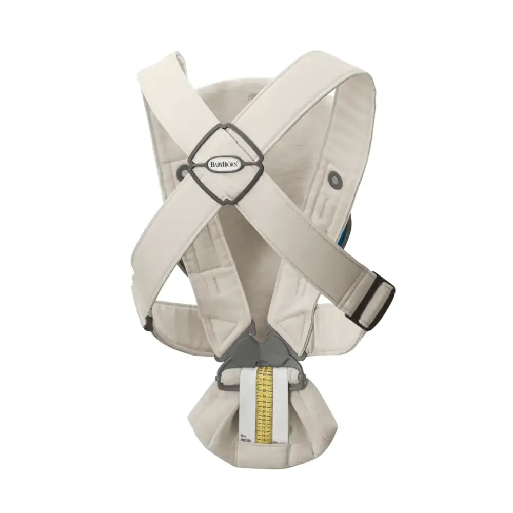 Hyr BabyBjörn Bärsele Mini i ljusbeige från Parently