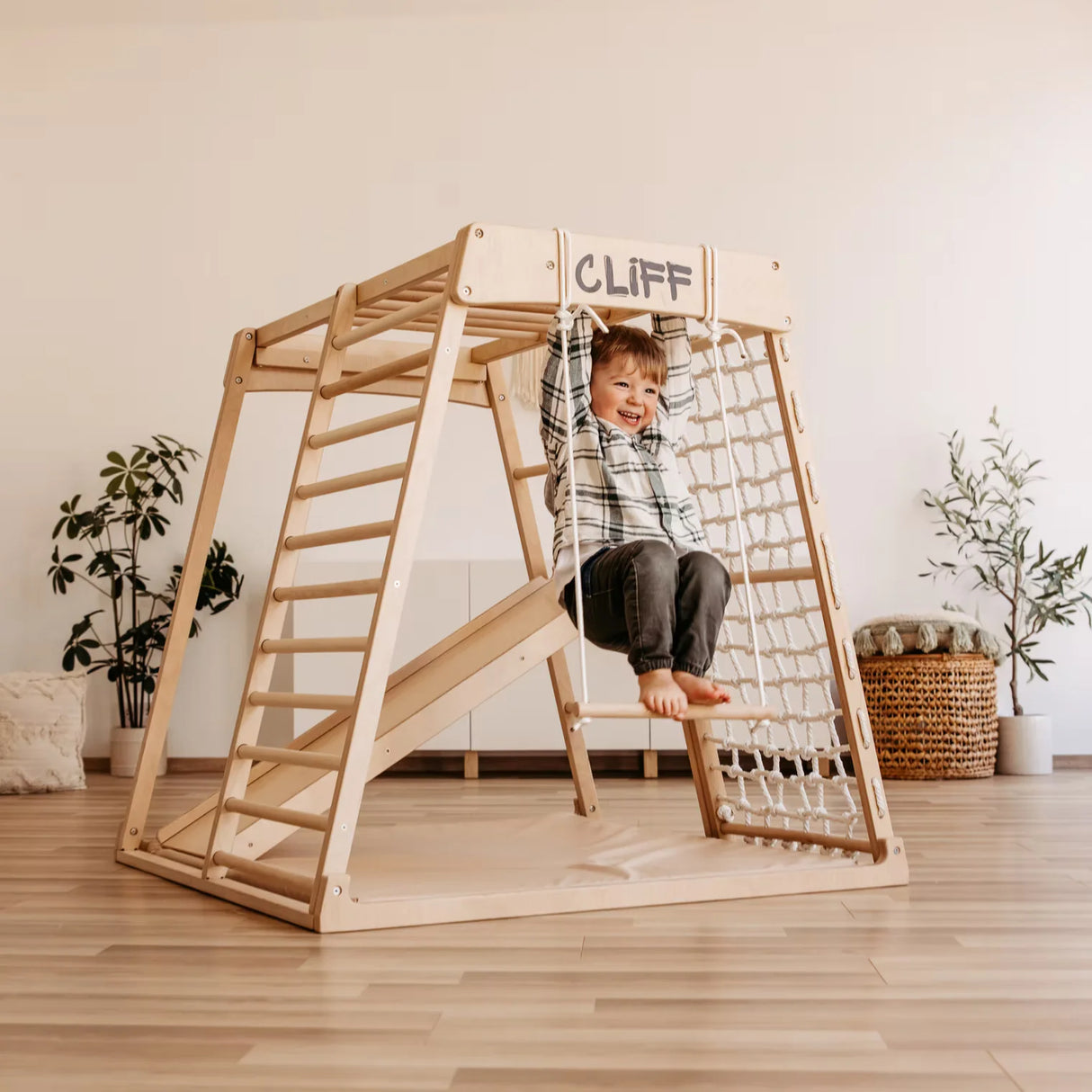 Cliff PRO – Premium indendørs klatrestativ til børn